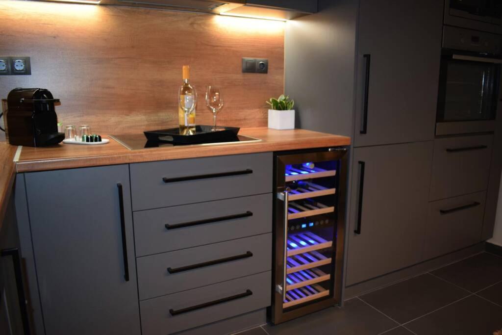 Ockto Luxurious Business Travel Apartment Athena Bagian luar foto